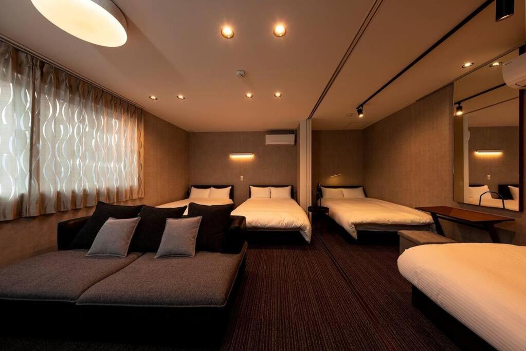White Crystal Roomb Fukuoka  Exterior photo